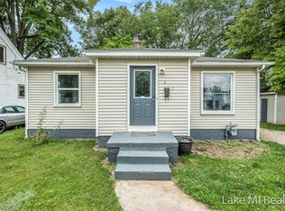 1617 Federal Ave SW, Wyoming, MI 49509