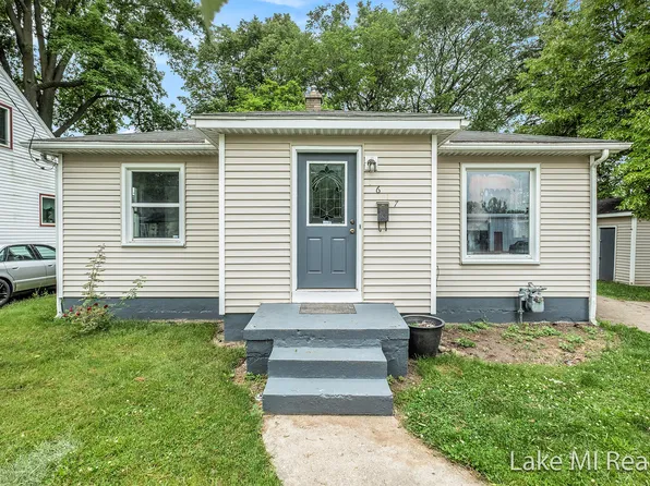 1617 Federal Ave SW, Wyoming, MI 49509