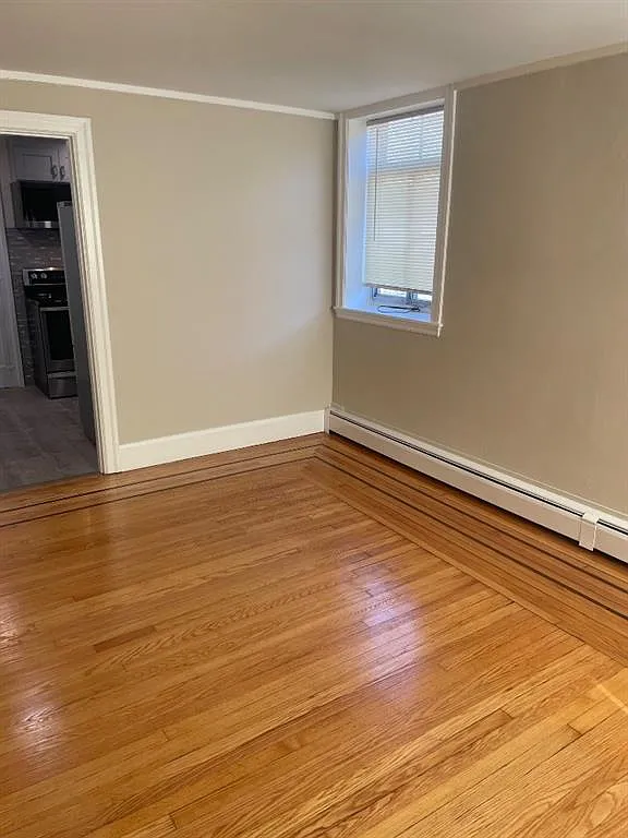 1 bed, 700 sqft, $1,875 — Photo 3