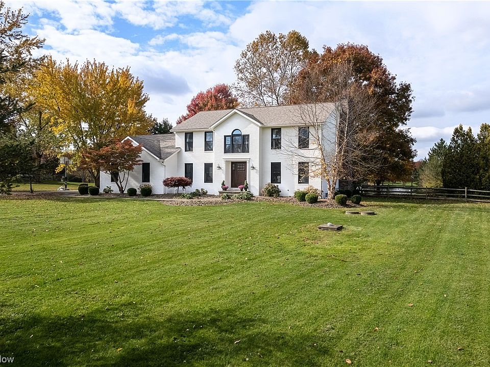 1st image of 9190 Fox Hollow Dr