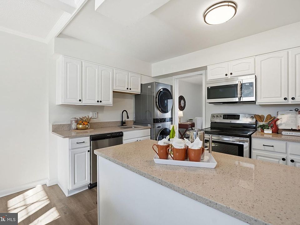 1st image of 14444 Cool Oak Ln