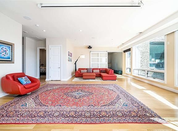 5th image of 9 Somerset Ln #Penthouse 608