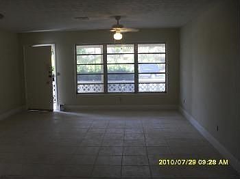 3rd image of 721 NE 30th Ct