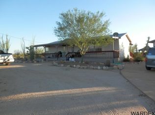 14155 S Castle Butte Rd, Yucca, AZ 86438