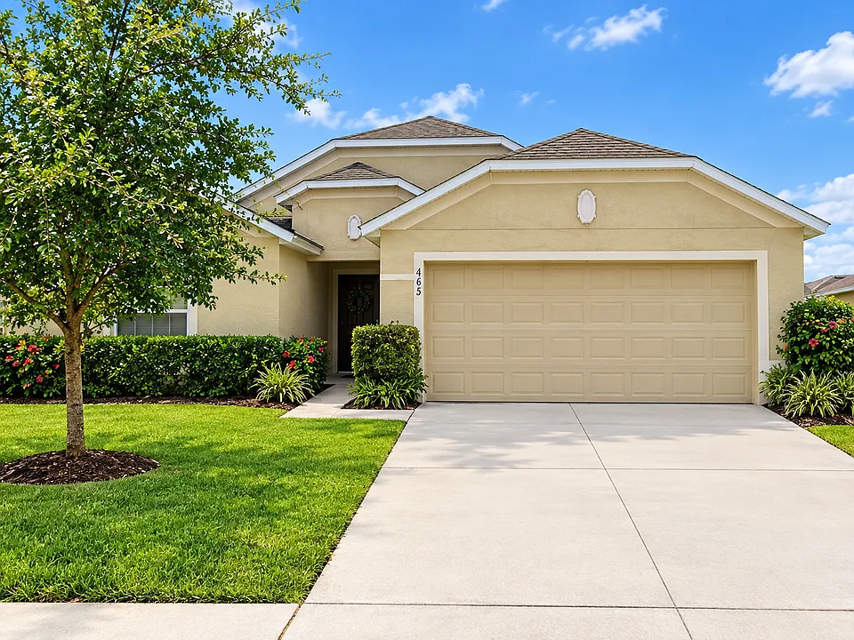 4604 Woodford Dr