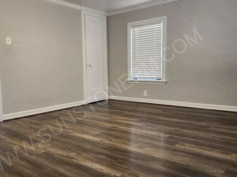 975 N Eleanor St — Photo 20