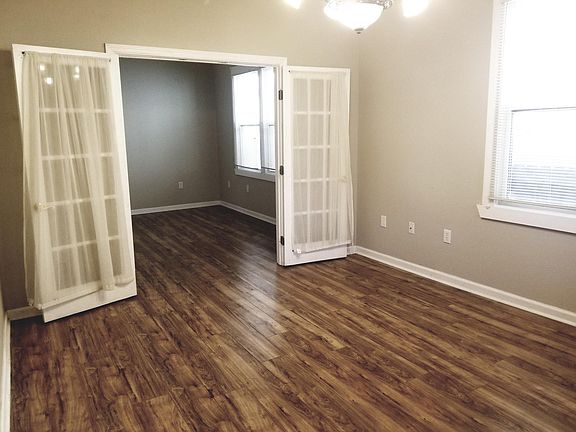 2nd image of 3634 Franklin Ave