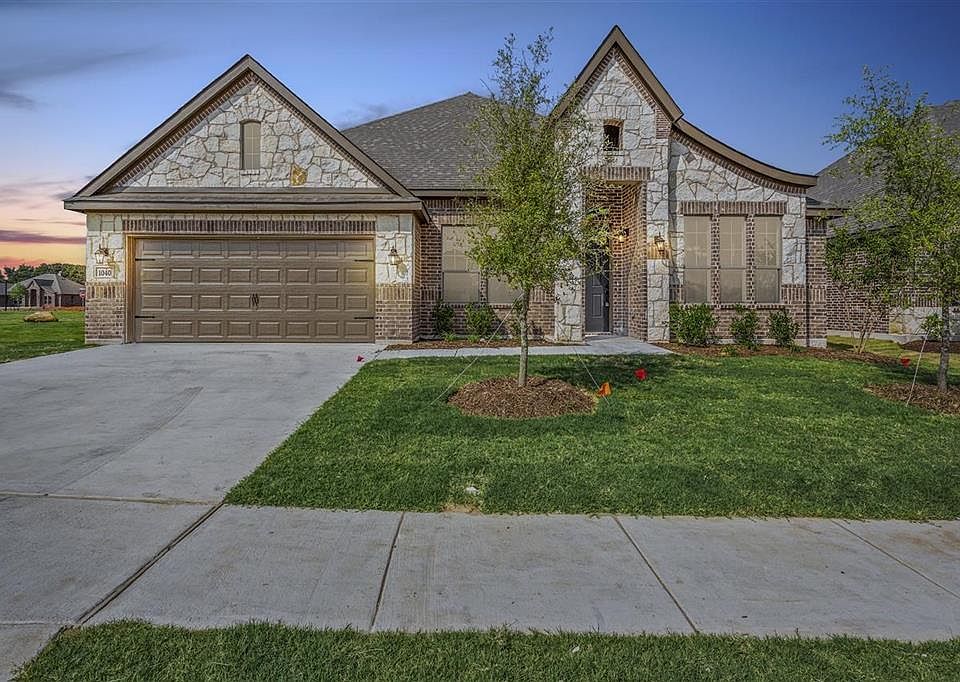 1st image of 1040 Legacy Oaks Dr