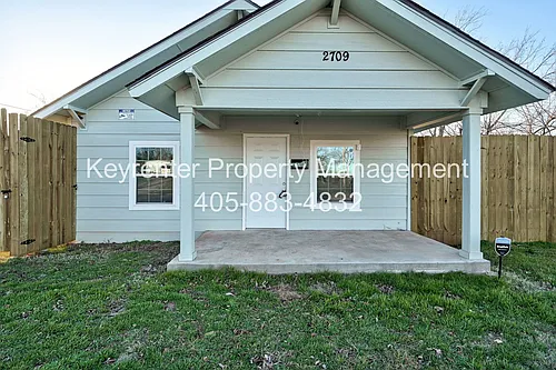 2709 N Fonshill Ave Photo 1