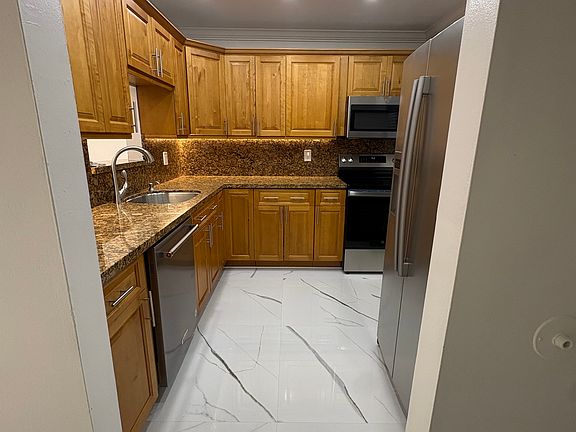 5th image of 7707 Camino Real