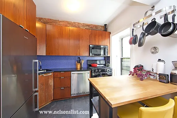 Rented by Nelson Aybar, LREB | media 18