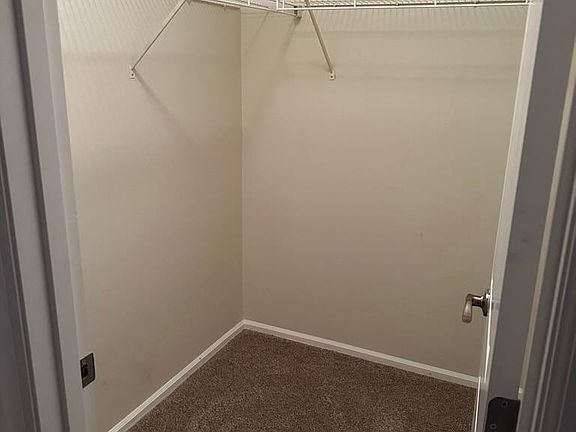 5th image of 525 225th Ln NE APT D205