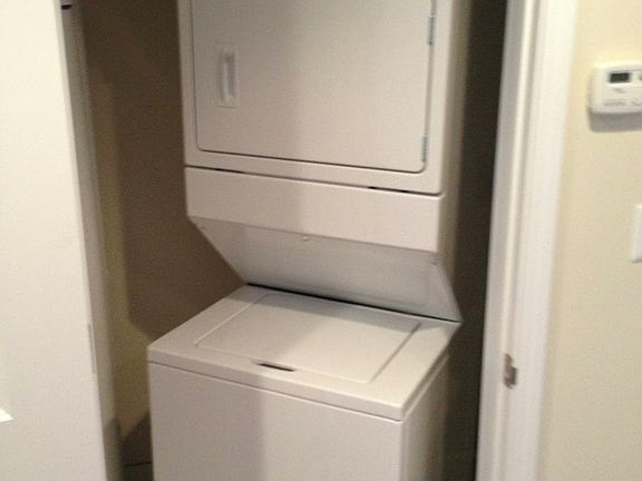 4th image of 4651 N Wolcott Ave #3E