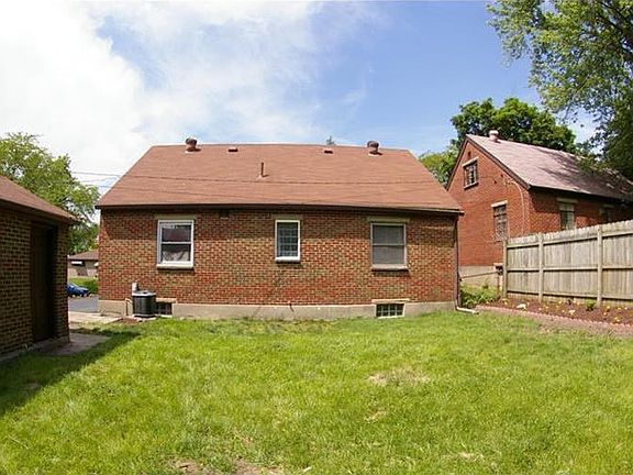 2nd image of 3718 E 5th St