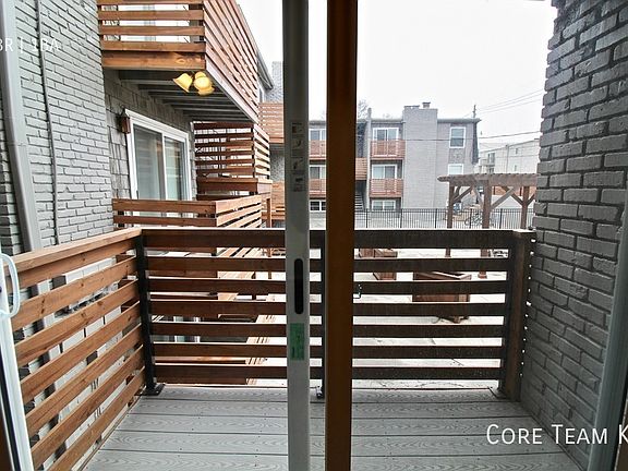 5th image of 3633 Walnut St #304