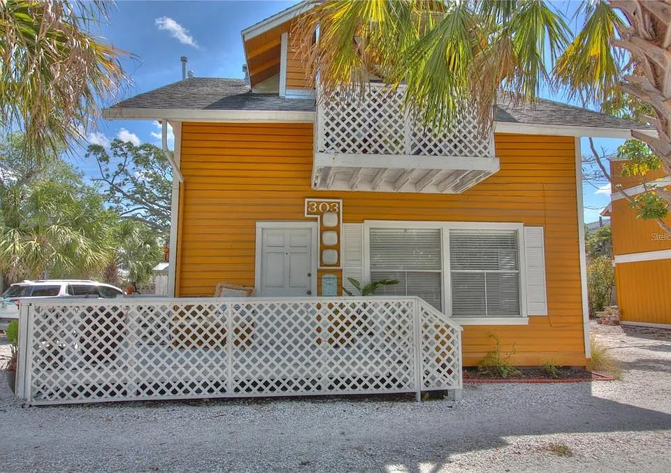 303 S Osprey Ave #303