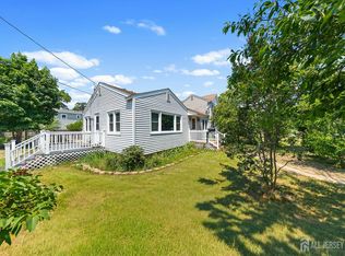418 Greenwood Ln, Brick, NJ 08723
