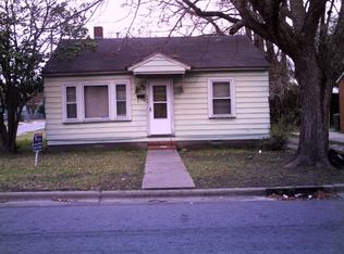 902 Van Norden St, Washington, NC 27889