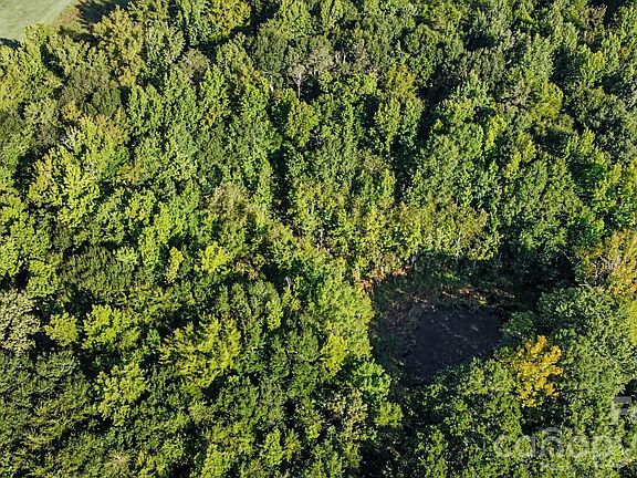 3rd image of Vac Love Mill Rd