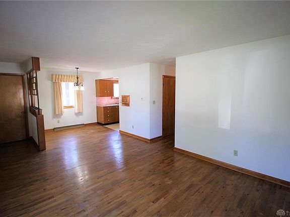 4th image of 1124 Washington Ave