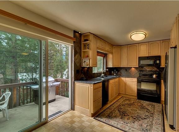 3rd image of 13351 Sierra Dr W