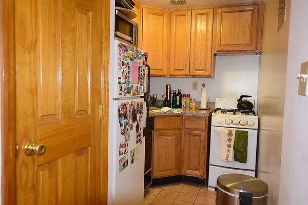 Rented by City Stop Realty | media 19