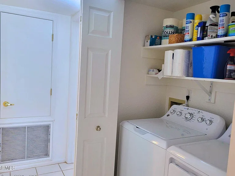 10080 E Mountain View Rd #127 — Photo 19