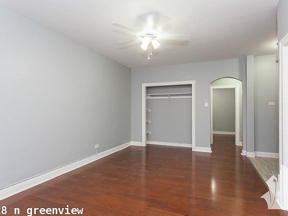 2nd image of 6928 N Greenview Ave #723