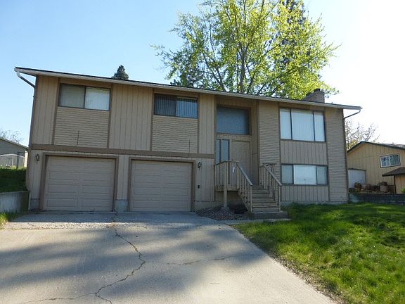 2nd image of 530 E Maxine Ave