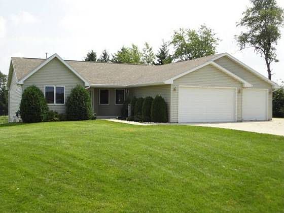 1st image of 4630 N Redwood Dr