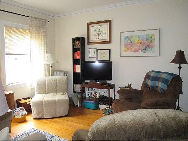 1st image of 4840 N Hermitage Ave APT 3W