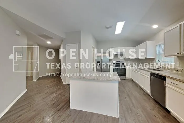 2918 Bison Blf — Photo 6