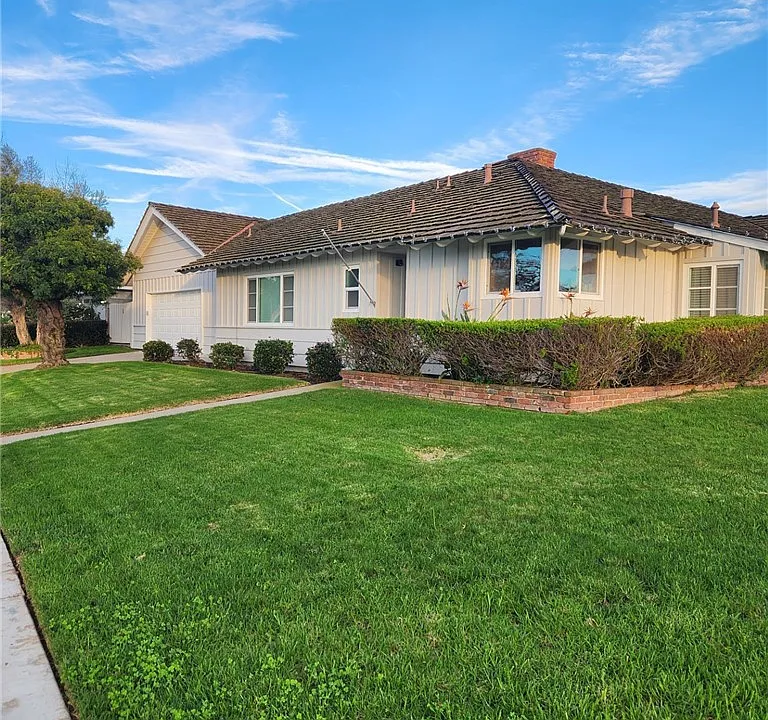 1260 Somerset Ln