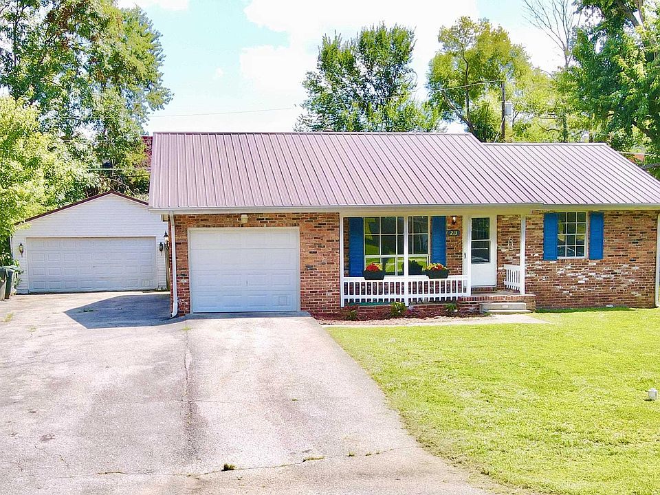 1st image of 213 Barnett Blvd