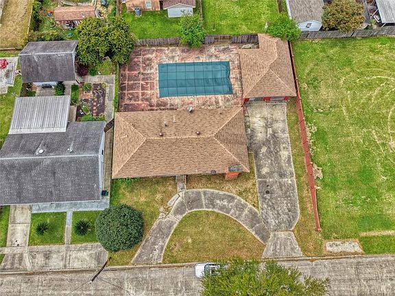 2nd image of 1210 Manson Dr