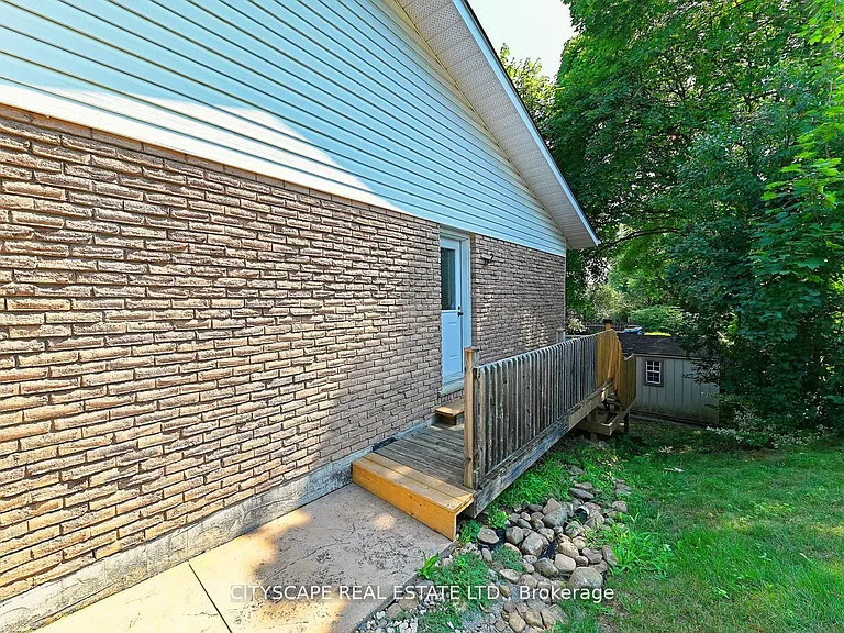354 Plains Rd W — Photo 30