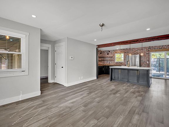 4th image of 4030 W Fleener Ave