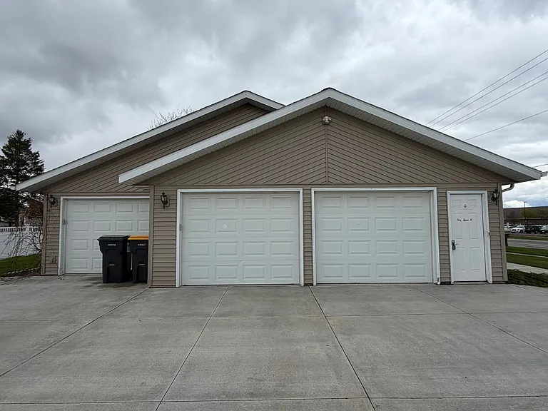 1508 E Becker Rd — Photo 19