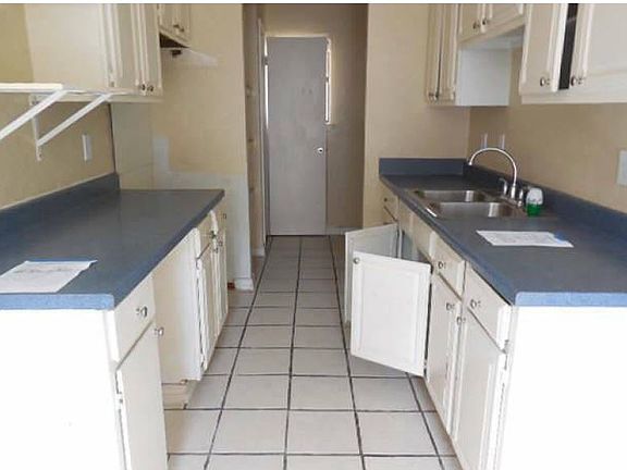 4th image of 2904 Nelson Dr