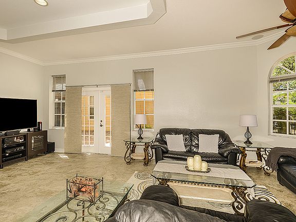 3rd image of 2308 W Jetton Ave
