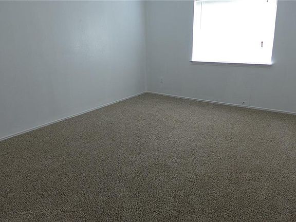 3rd image of 2616 San Sabastian Cir