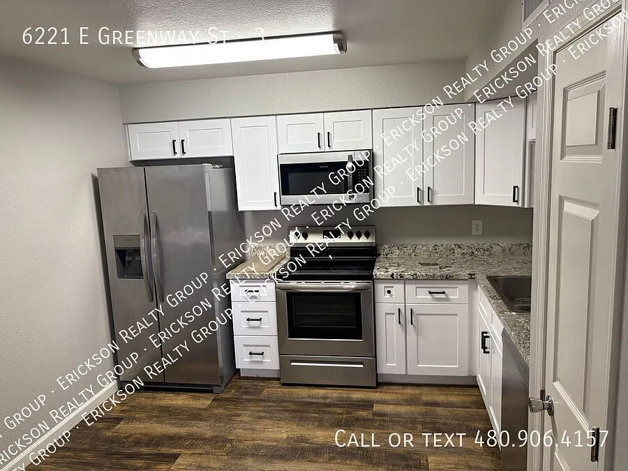 updated 3 bedroom in Mesa/ First Month Free — Photo 2
