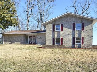 18429 Cabin Rd, Triangle, VA 22172