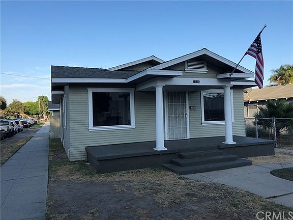 3rd image of 1636 Loma Ave