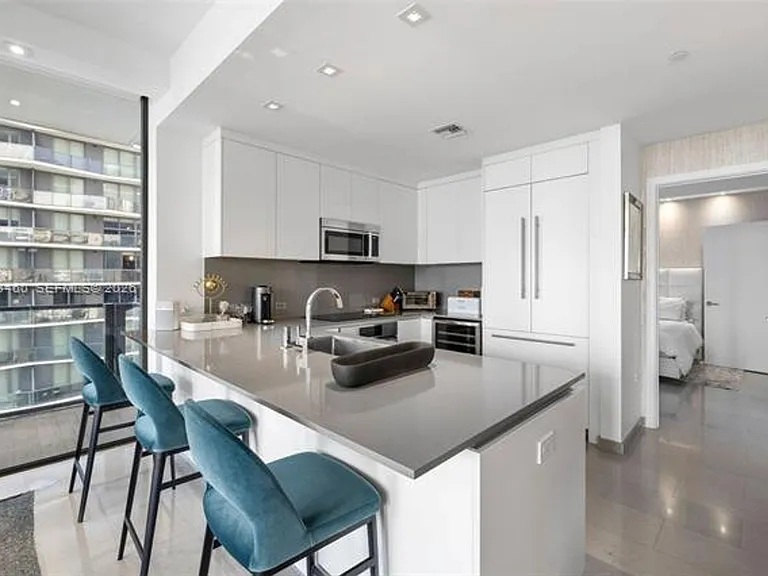 88 SW 7th St #1201 — Photo 19