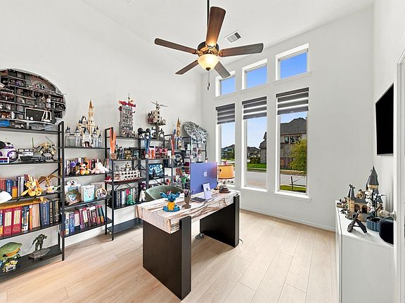 5th image of 3308 Little Walnut Way