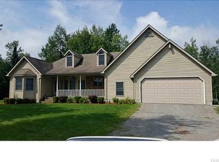 5820 Burns Rd, Medina, NY 14103