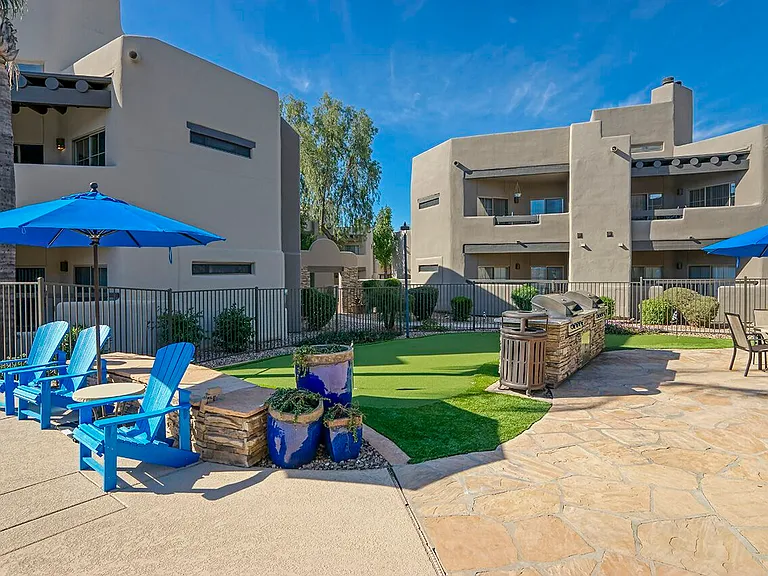 Scottsdale Horizon Apartments — Photo 14