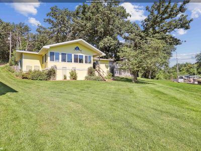 203 Woodland Rd, Montezuma, IA, 50171