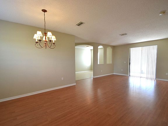 3rd image of 19330 Timber Pine Ln